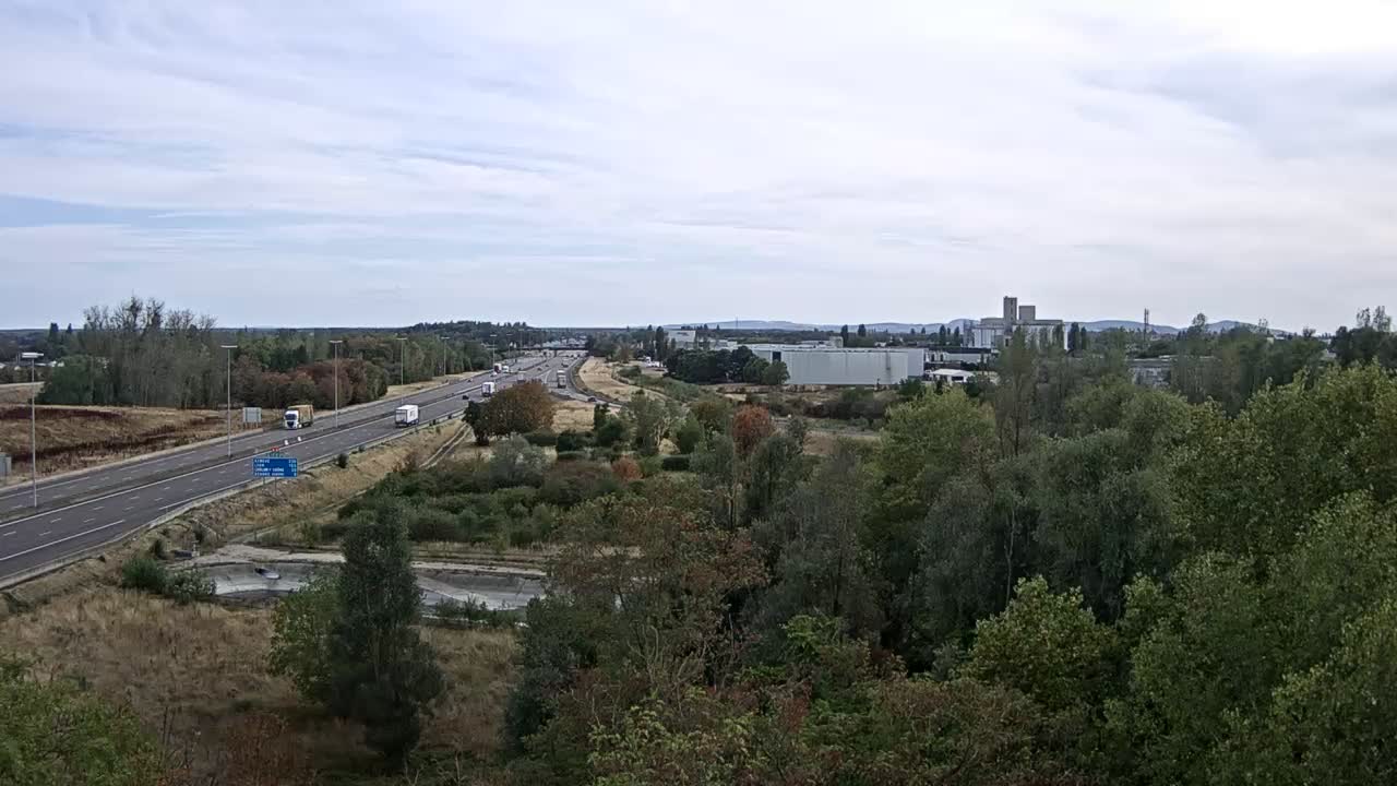 bifurcation-des-autoroutes-a31-et-a6-prs-de-beaune-vue-oriente-vers-lyon-1788285498.jpg