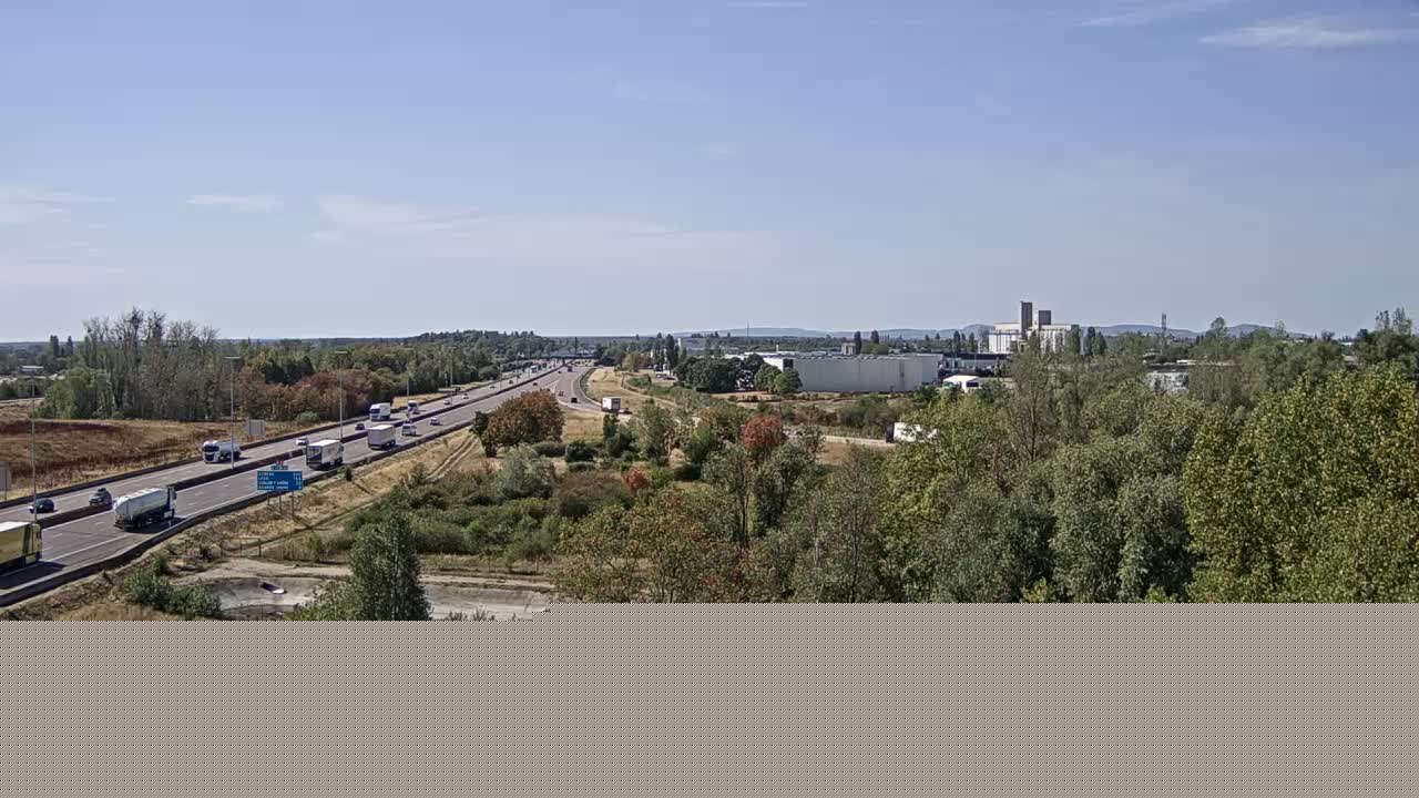 bifurcation-des-autoroutes-a31-et-a6-prs-de-beaune-vue-oriente-vers-lyon-1788350027.jpg