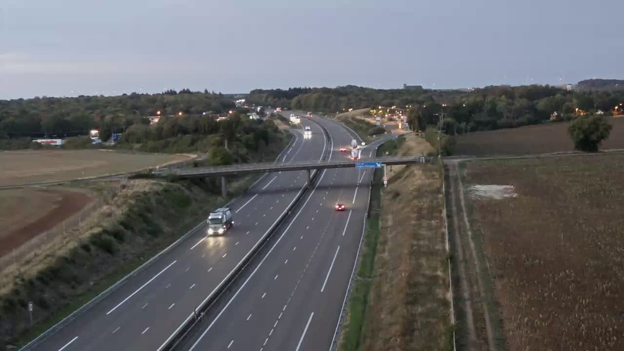 autoroute-a31-entre-dijon-et-langres-au-niveau-des-aires-de-service-de-langres-vue-oriente-vers-dijon-1788332265.jpg
