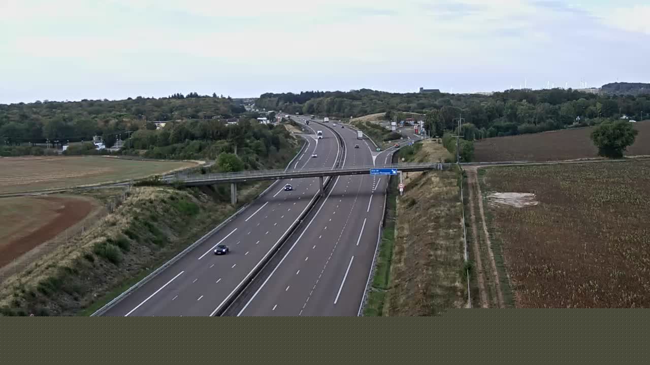 autoroute-a31-entre-dijon-et-langres-au-niveau-des-aires-de-service-de-langres-vue-oriente-vers-dijon-1788339588.jpg