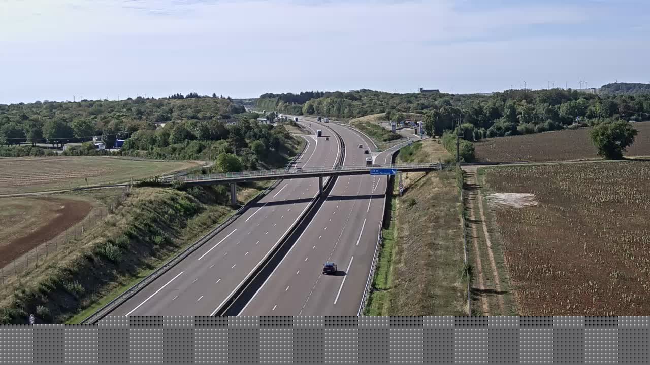 autoroute-a31-entre-dijon-et-langres-au-niveau-des-aires-de-service-de-langres-vue-oriente-vers-dijon-1788346673.jpg