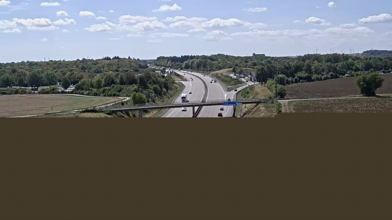 autoroute-a31-entre-dijon-et-langres-au-niveau-des-aires-de-service-de-langres-vue-oriente-vers-dijon-1788354039.jpg