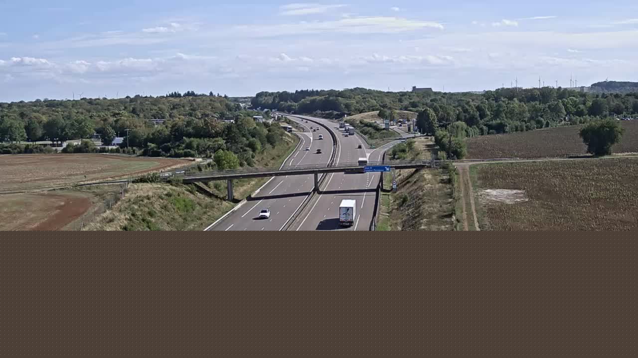 autoroute-a31-entre-dijon-et-langres-au-niveau-des-aires-de-service-de-langres-vue-oriente-vers-dijon-1788368357.jpg