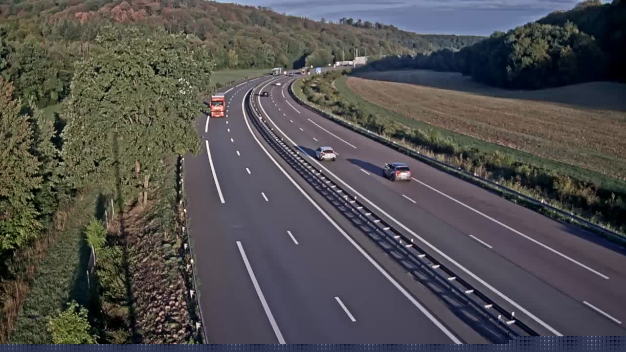 arrive-sur-la-plateforme-de-la-gare-de-page-de-st-maurice-dans-le-sens-mulhouse-beaune-1788249579.jpg