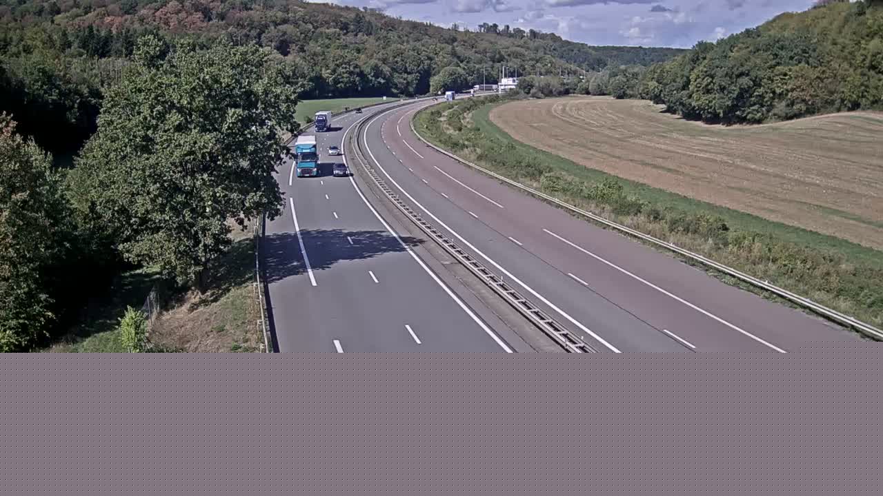arrive-sur-la-plateforme-de-la-gare-de-page-de-st-maurice-dans-le-sens-mulhouse-beaune-1788263903.jpg