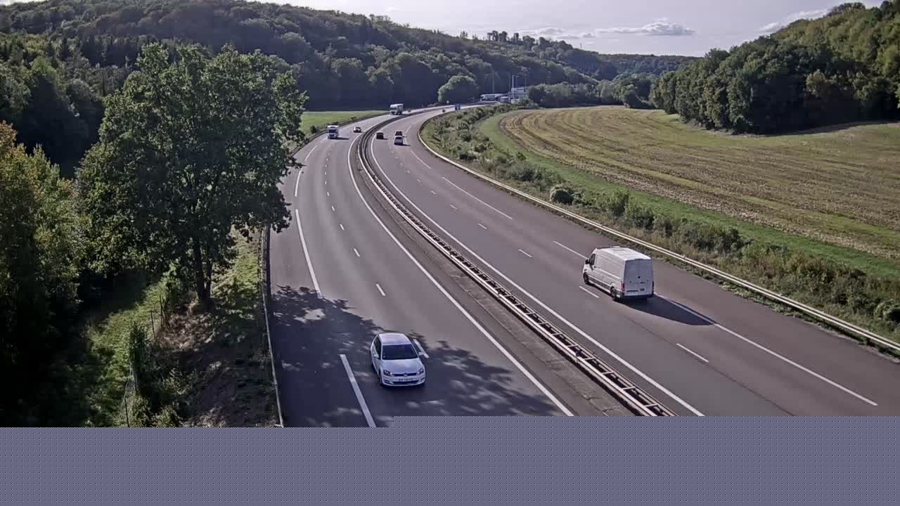 arrive-sur-la-plateforme-de-la-gare-de-page-de-st-maurice-dans-le-sens-mulhouse-beaune-1788285572.jpg