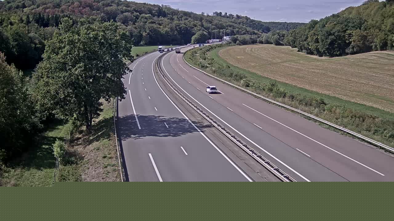 arrive-sur-la-plateforme-de-la-gare-de-page-de-st-maurice-dans-le-sens-mulhouse-beaune-1788361133.jpg