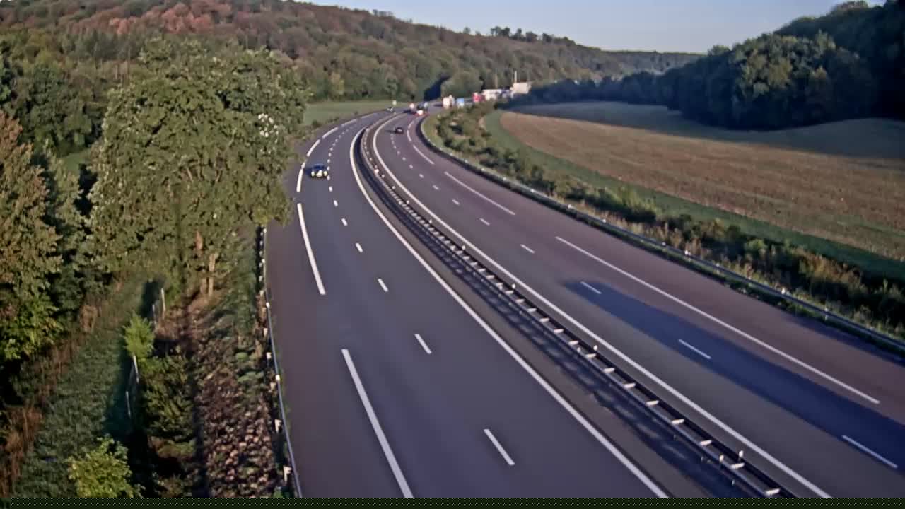 arrive-sur-la-plateforme-de-la-gare-de-page-de-st-maurice-dans-le-sens-mulhouse-beaune-1788422332.jpg