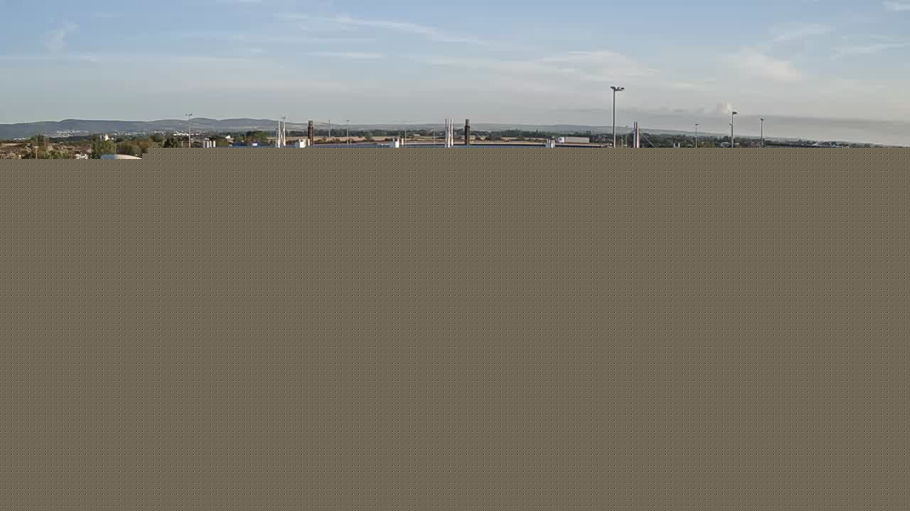 a71-prs-de-clermont-ferrand-hauteur-de-la-gare-de-clermont-gerzat-vue-oriente-vers-paris-1788249382.jpg