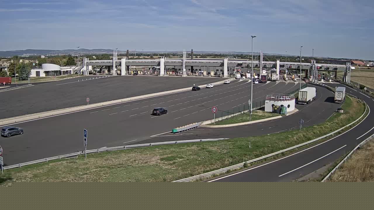a71-prs-de-clermont-ferrand-hauteur-de-la-gare-de-clermont-gerzat-vue-oriente-vers-paris-1788349936.jpg