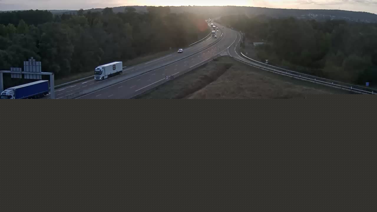 autoroute-a6-prs-dauxerre-nord-vue-oriente-vers-lyon-1788249422.jpg