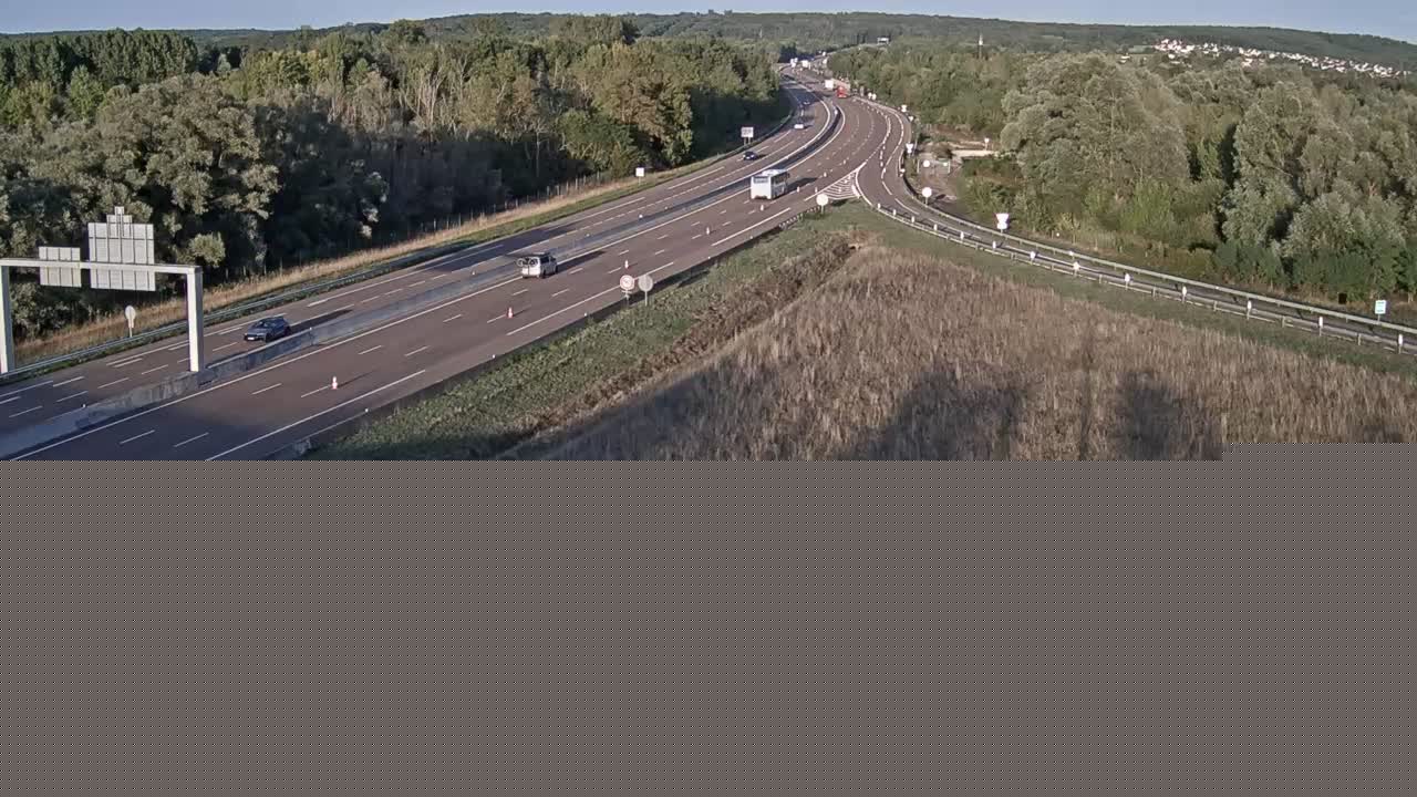 autoroute-a6-prs-dauxerre-nord-vue-oriente-vers-lyon-1788379020.jpg