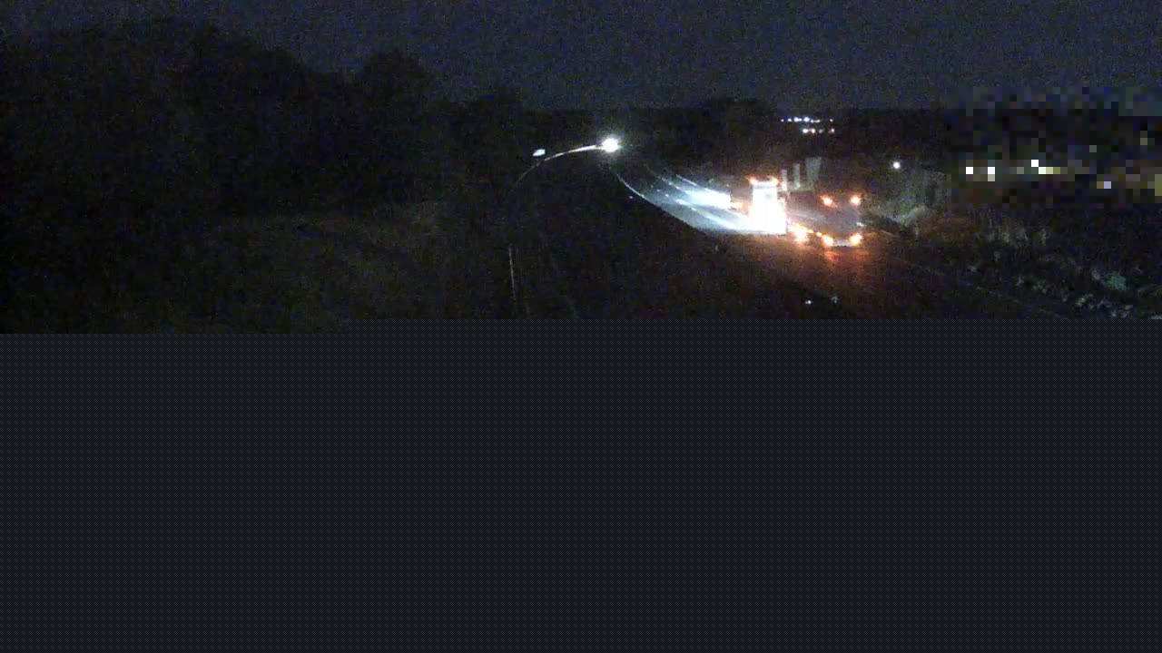 autoroute-a6-en-priphrie-de-mcon-sud-vue-oriente-vers-paris-1788227930.jpg