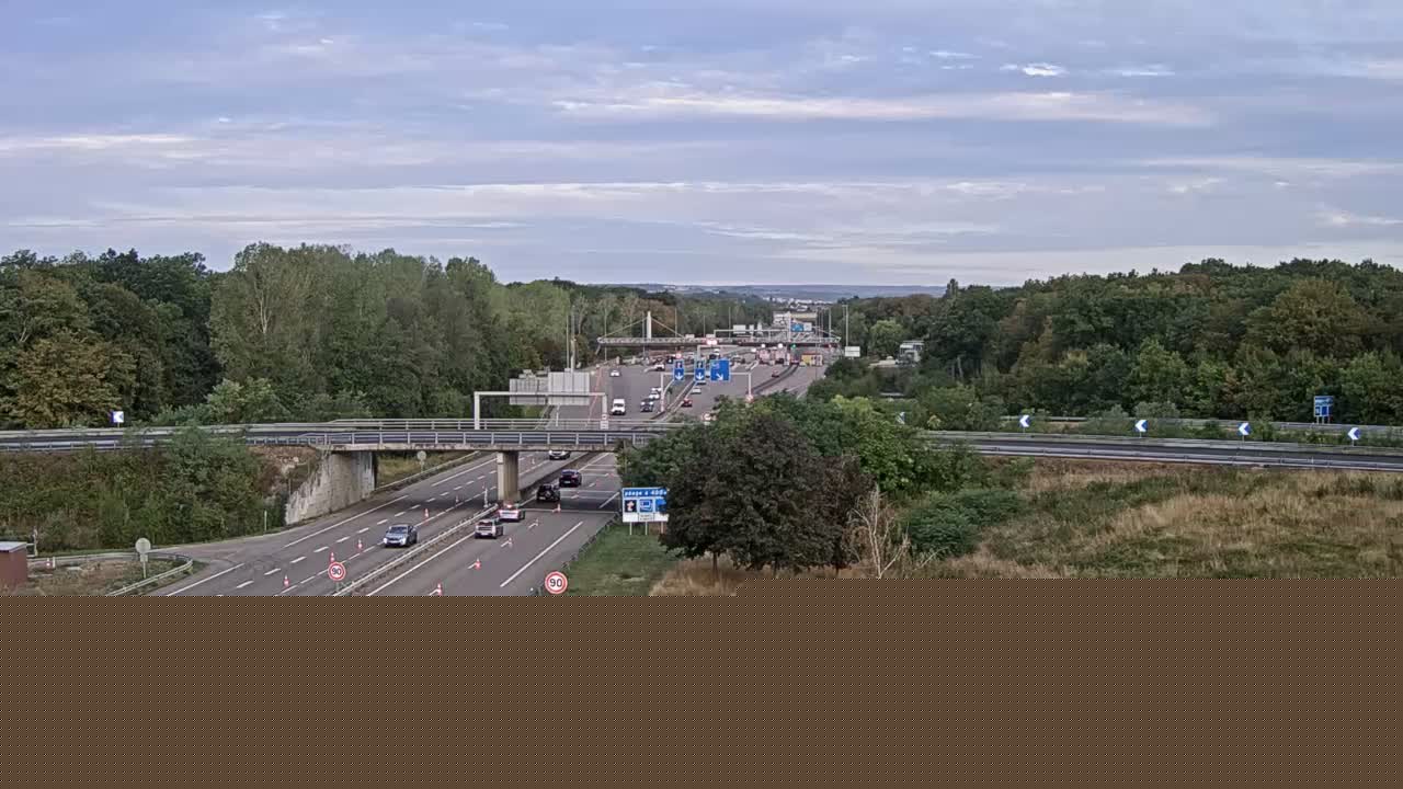 autoroute-a39-en-priphrie-de-dijon-est-et-proximit-de-la-barrire-de-page-de-crimolois-vue-oriente-vers-dijon-1788335829.jpg