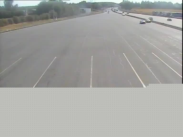 barrire-de-page-de-coutevroult-sur-lautoroute-a4-non-loin-de-marne-la-valle-vue-oriente-vers-paris-1788367950.jpg