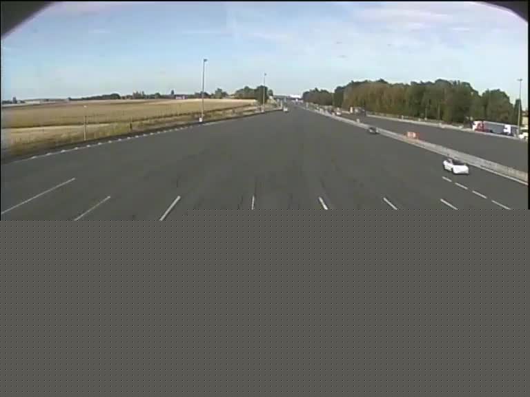 barrire-de-page-de-coutevroult-sur-lautoroute-a4-non-loin-de-marne-la-valle-vue-oriente-vers-reims-1788285233.jpg