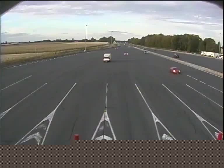 barrire-de-page-de-coutevroult-sur-lautoroute-a4-non-loin-de-marne-la-valle-vue-oriente-vers-reims-1788378781.jpg