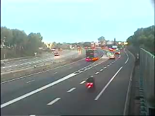 autoroute-a8-prs-du-pont-de-larc-aix-en-provence-vue-oriente-vers-avignon-1788245454.jpg