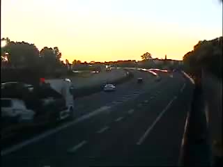 autoroute-a8-prs-du-pont-de-larc-aix-en-provence-vue-oriente-vers-avignon-1788292232.jpg