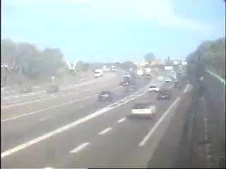 autoroute-a8-prs-du-pont-de-larc-aix-en-provence-vue-oriente-vers-avignon-1788342637.jpg